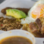 Bandeja paisa típica de Colombia