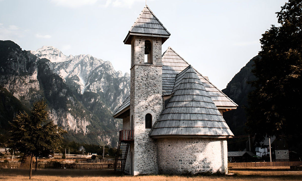 lugares tipicos de albania